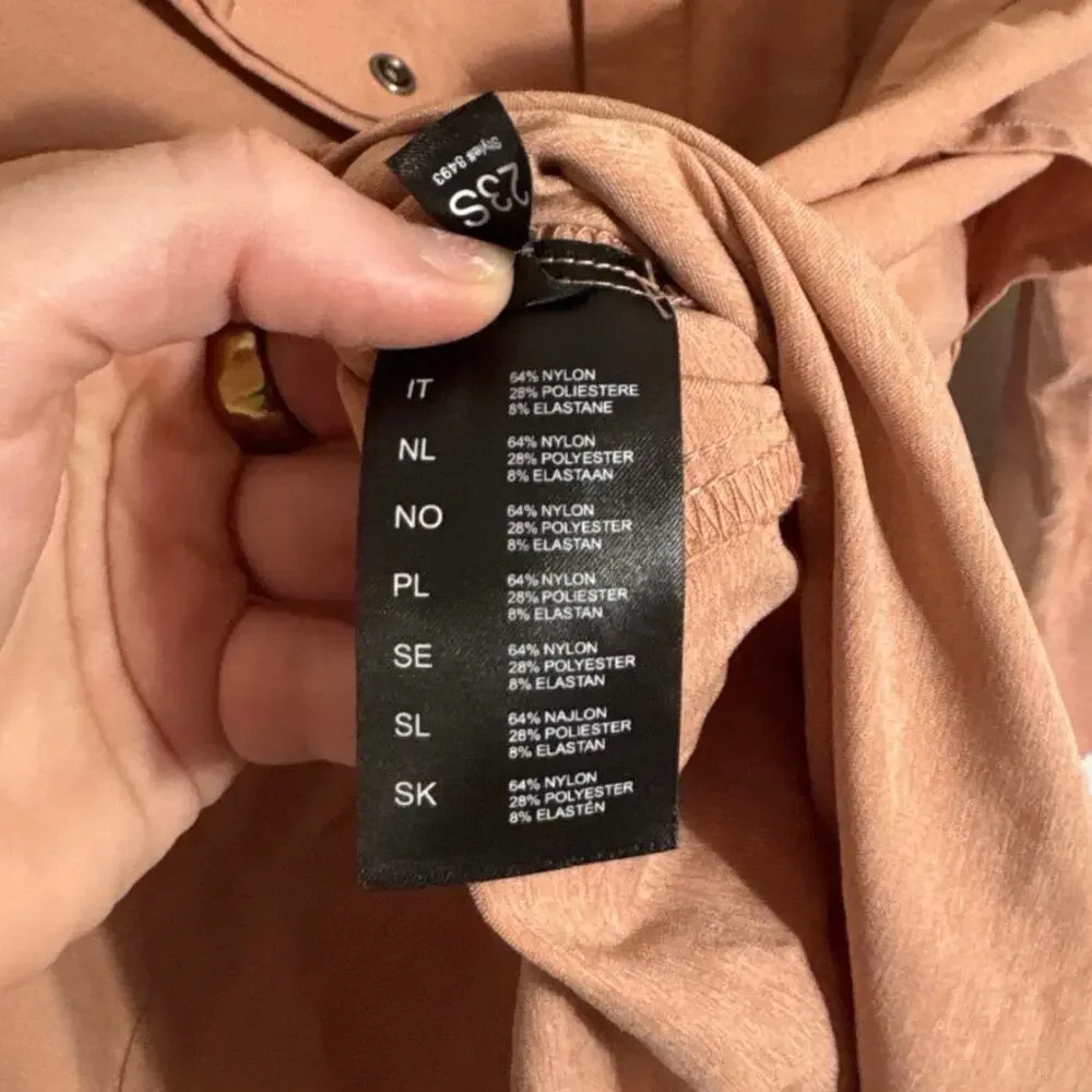Women's Size XS Kuhl Arriva 3/4 Pullover Shirt in Salmon